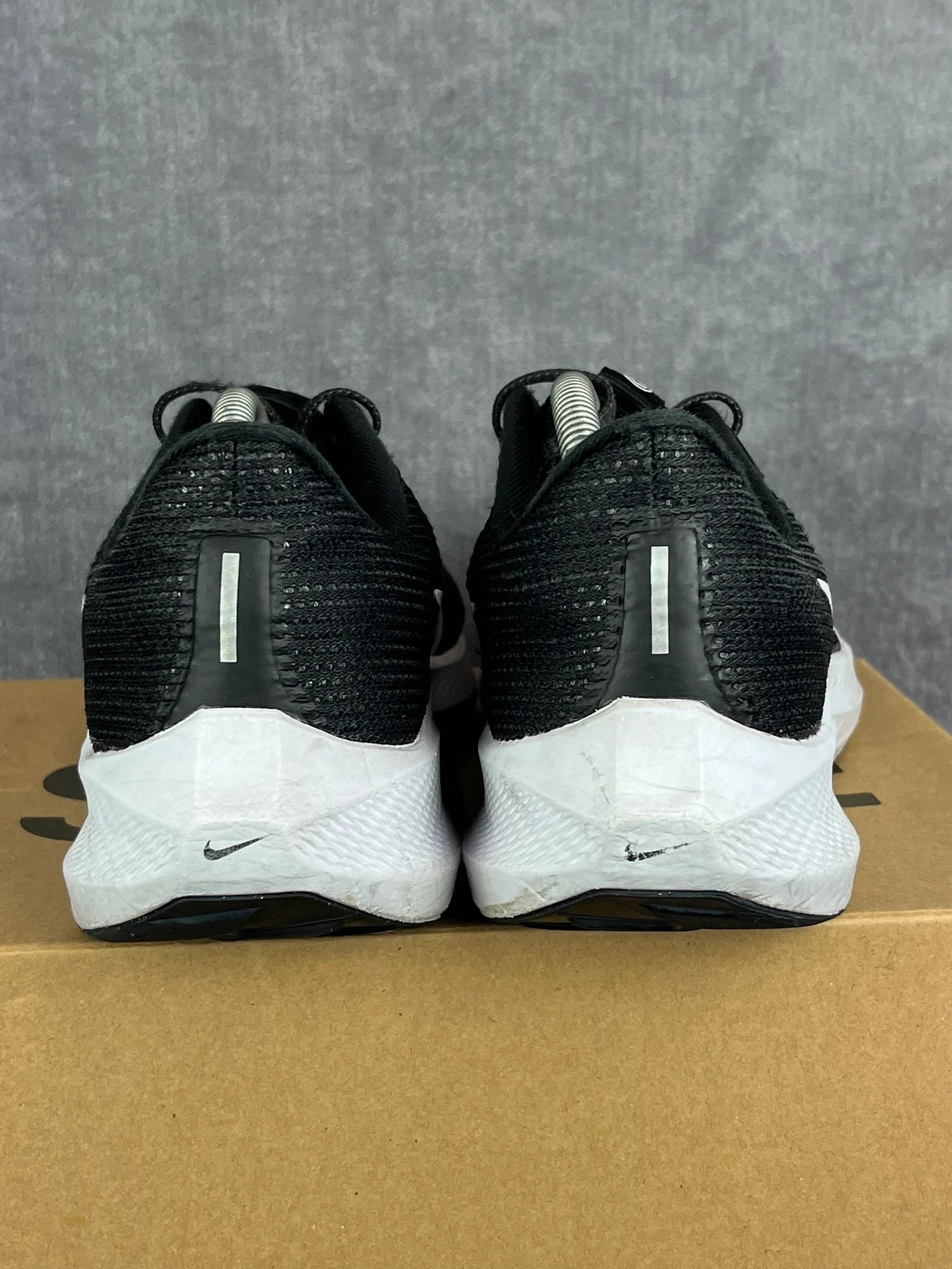 Nike Nike Pegasus 40 black running sneakers Size US 11 / EU 44 - 4 Thumbnail