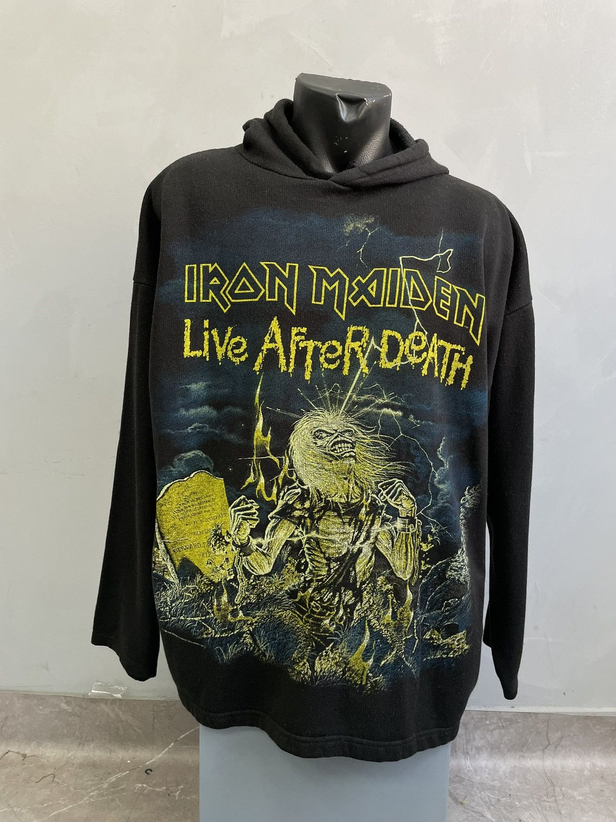 Iron Maiden Archive 90s Iron Maiden tour licensed hoodie Size US XL / EU 56 / 4 - 8 Thumbnail