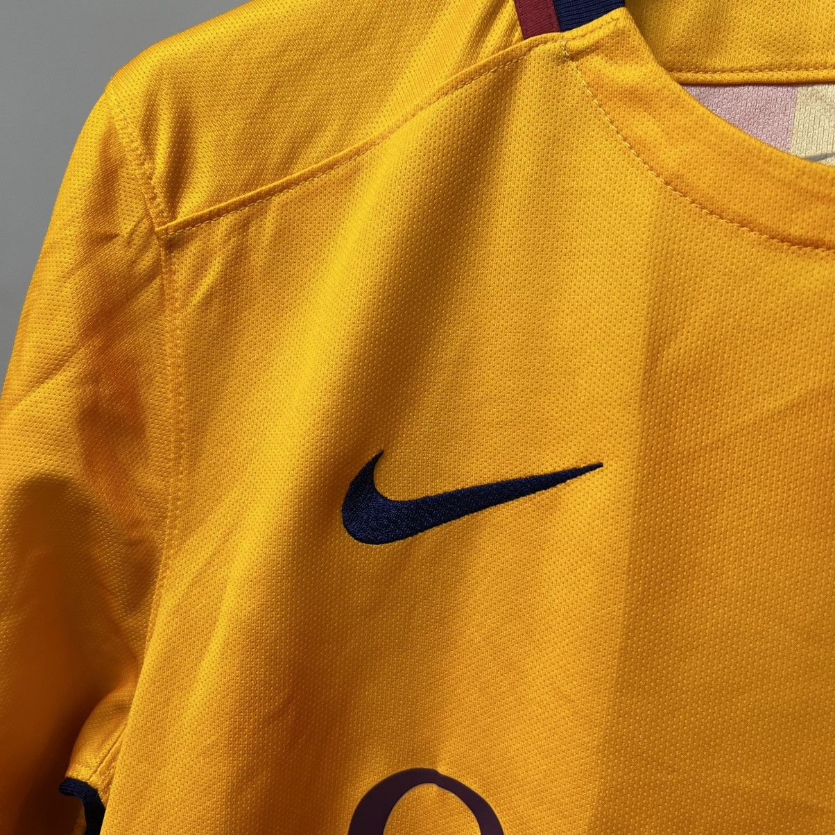Nike Nike Barcelona FCB 2015/16 Away Football Soccer Shirt Jersey Size US S / EU 44-46 / 1 - 12 Thumbnail