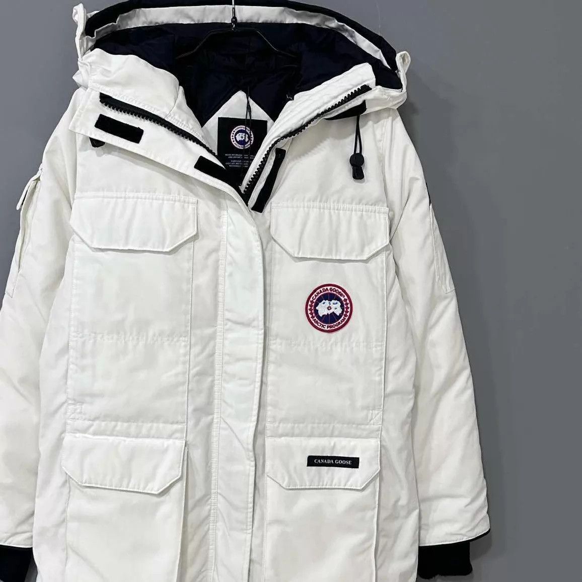 Canada Goose Canada Goose White Expedition Down Jacket M Size M / US 6-8 / IT 42-44 - 2 Thumbnail
