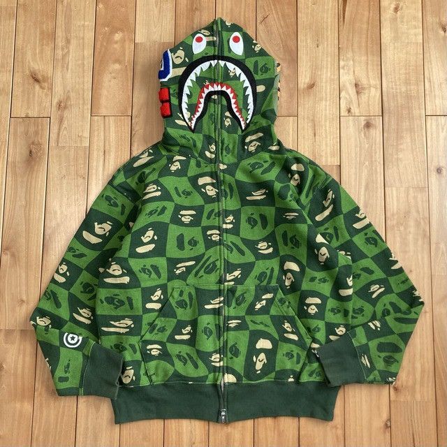 Bape BAPE FACE Logo Distortion Shark Full Zip Hoodie APE Size US S / EU 44-46 / 1 - 1 Thumbnail