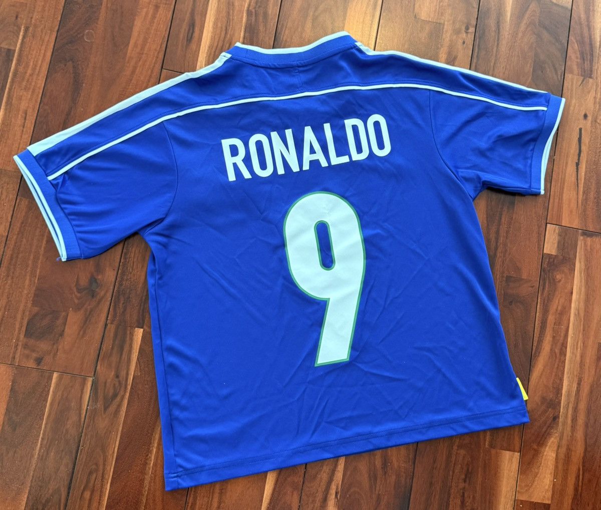 Nike Brasil 1998 Away Kit (cropped) Size US S / EU 44-46 / 1 - 3 Thumbnail