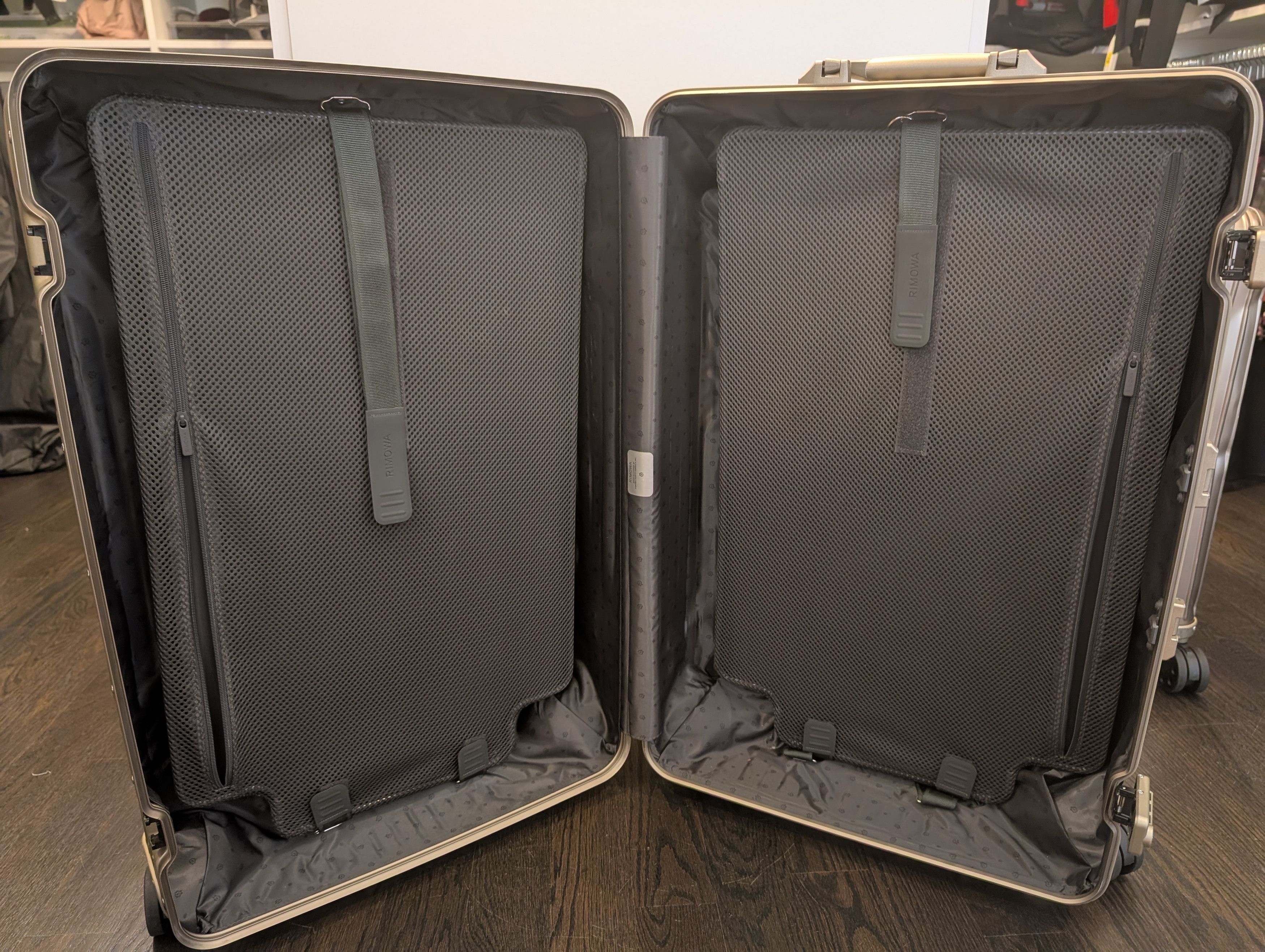 Rimowa Rimowa Original Check-In L (Titanium) Size ONE SIZE - 14 Thumbnail