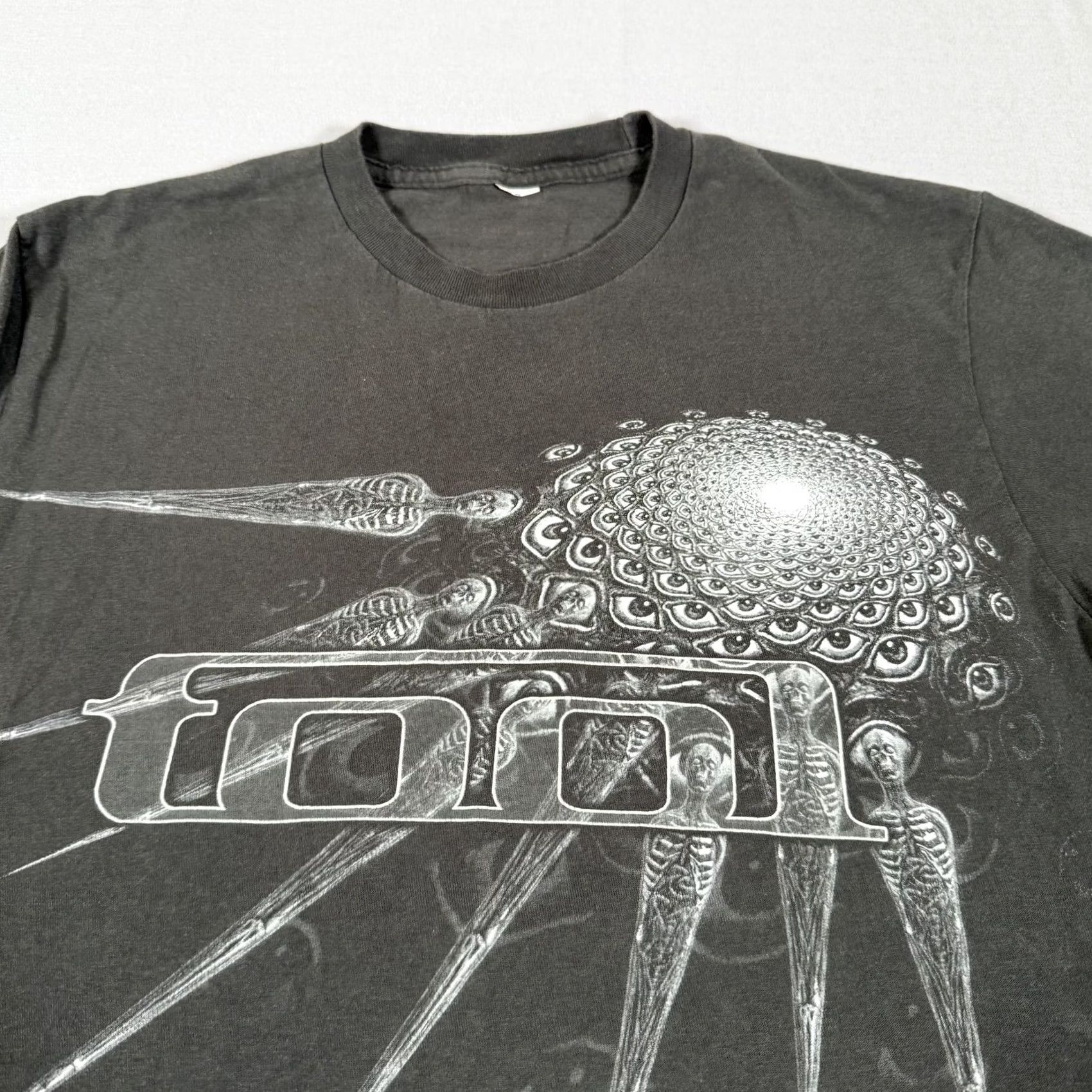 Vintage Tool Shirt Mens M Gray Spectre Spikes Band Music Tour Concert 2017 Rock Tee Size US M / EU 48-50 / 2 - 3 Thumbnail