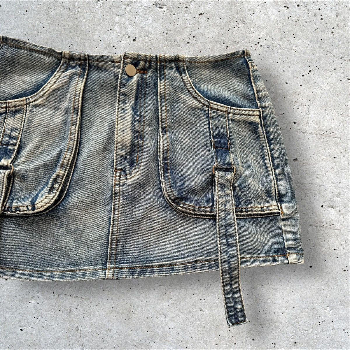 If Six Was Nine CARGO + BONDAGE DENIM MINI SKIRT Size 28" / US 6 / IT 42 - 5 Thumbnail