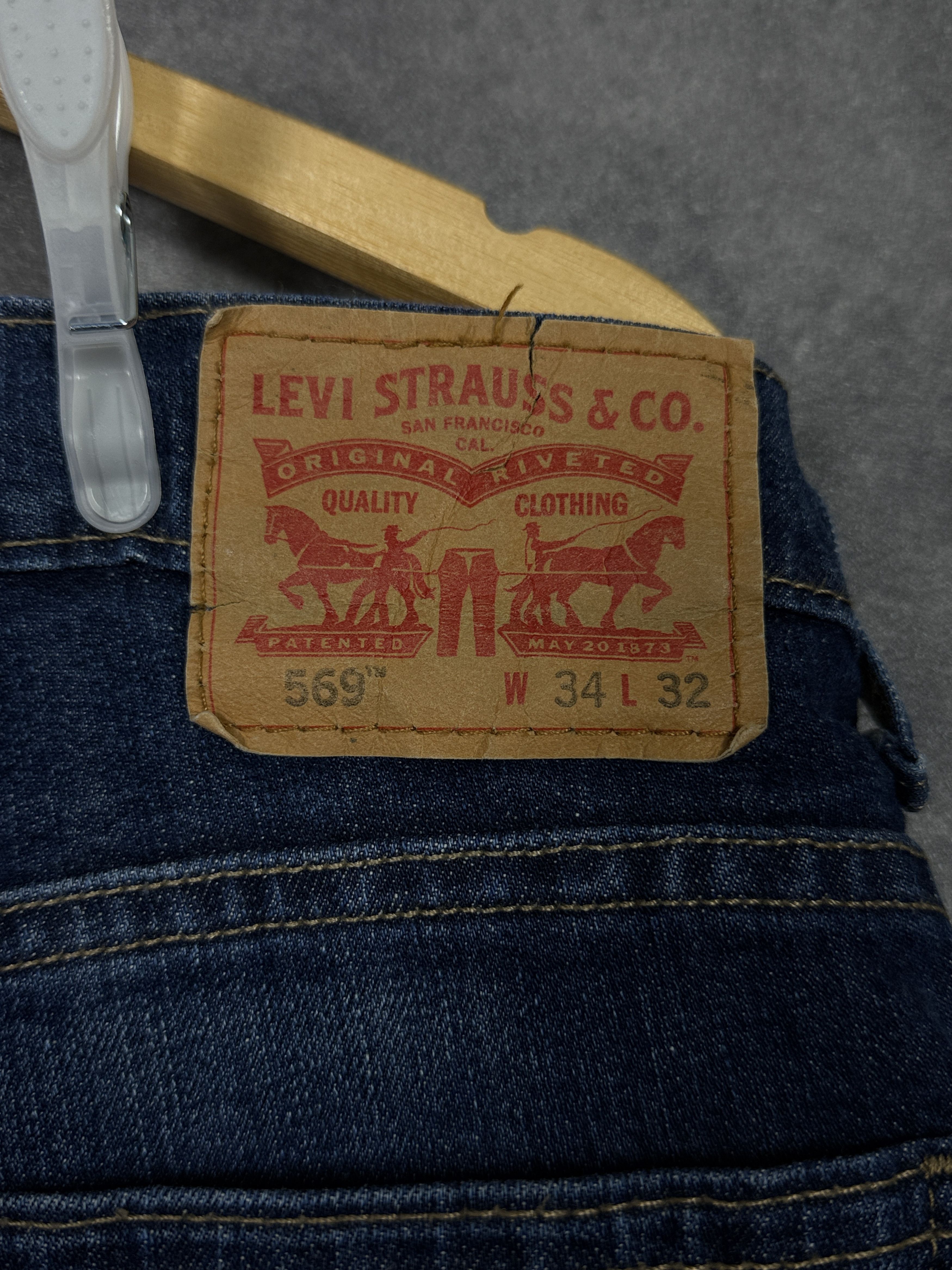 Levi's Levi’s 569 classic jeans denim navy blue button fly wide leg Size US 34 / EU 50 - 3 Thumbnail