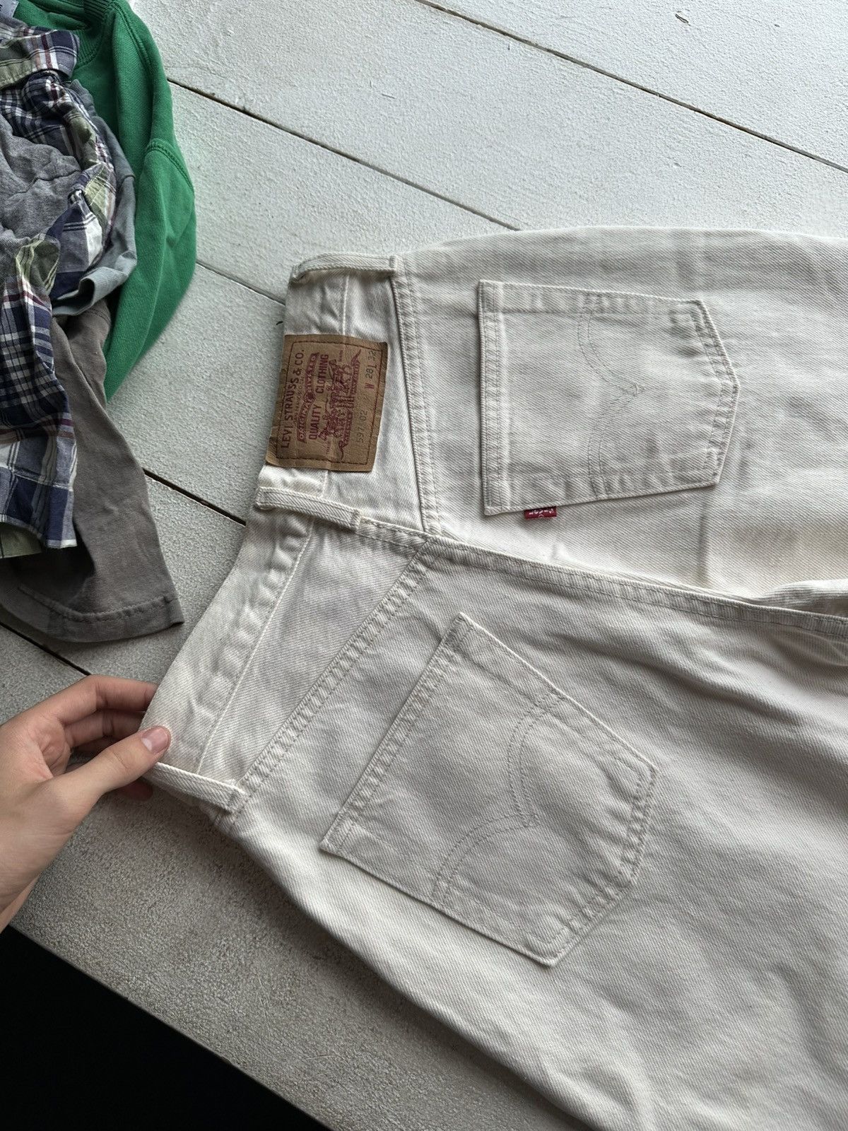 Levi's WHITE🚨Vintage 90s Levis Jeans 597 02 y2k Denim Size US 28 / EU 44 - 12 Thumbnail