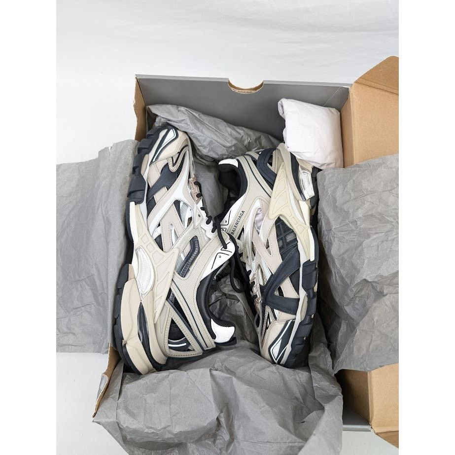 Balenciaga o1rshd1 Rubber Track.2 Open Low-Top Sneakers in Beige/Black Size US 11 / EU 44 - 23 Thumbnail