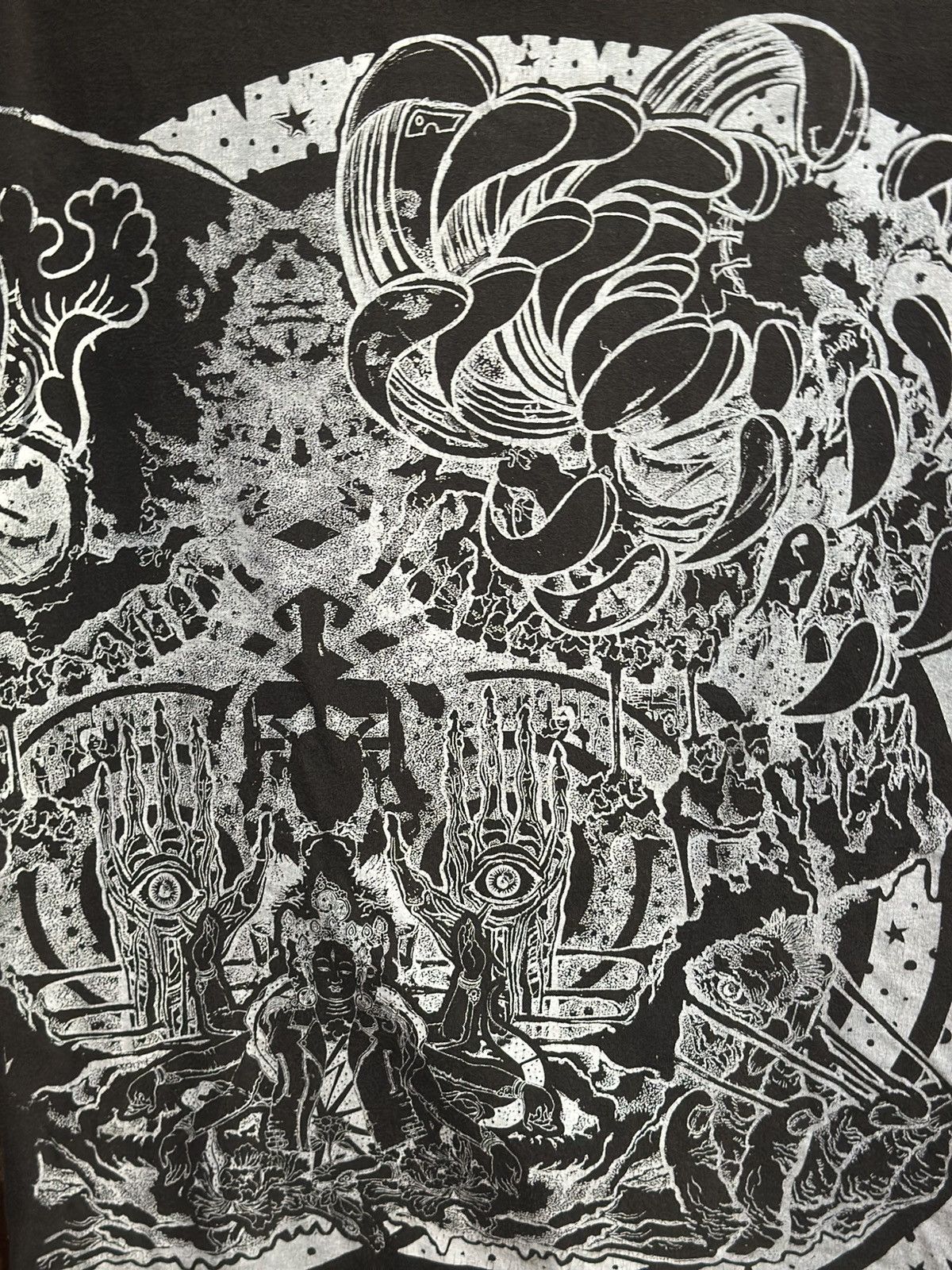 Japanese Brand Vintage Japan Graphic Doodle Faded Tee Size US L / EU 52-54 / 3 - 4 Thumbnail
