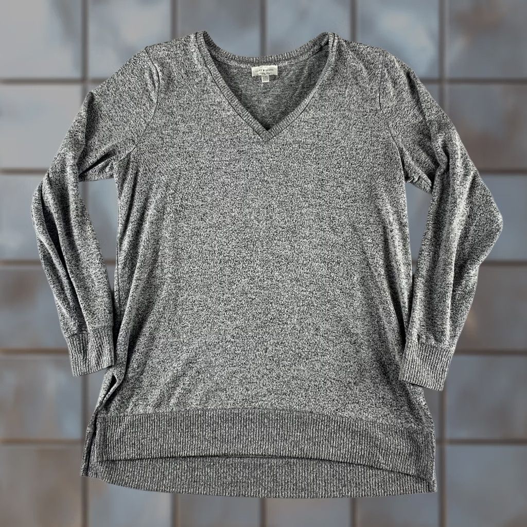 Lucky Brand VINTAGE LUCKY BRAND V-NECK SWEATER Mens Large Gray Long Sleeve Viscose Poly Sweater Pullover All Seasons Size US L / EU 52-54 / 3 - 1 Thumbnail