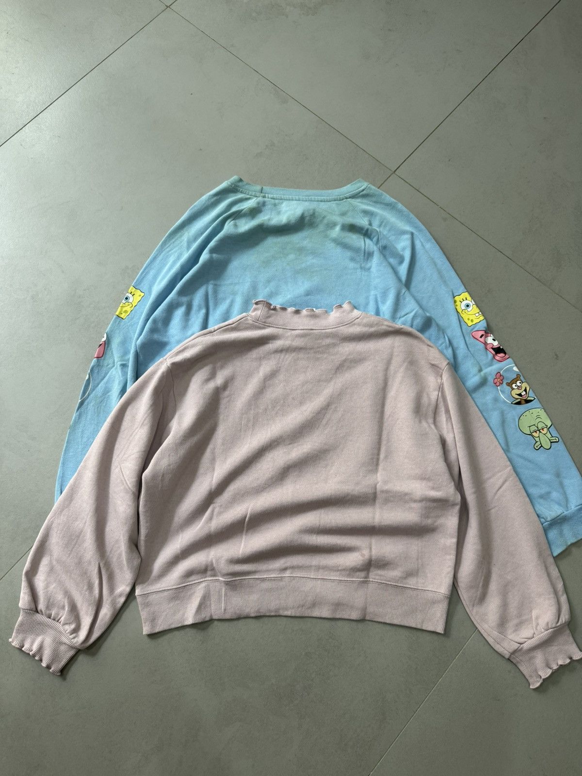 Nickelodeon Bundle 2 Spongebob and Disney Crewnecks Size US L / EU 52-54 / 3 - 2 Thumbnail