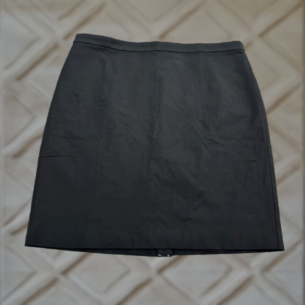 J.Crew VINTAGE: No. J.Crew Pencil Skirt Women 18 Black Knee Length Workwear Cotton Blend Zipper Style Straight & Pencil Classic 18 Womens Size 40" / US 18 - 1 Thumbnail
