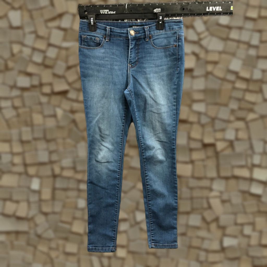 Vintage Relativity Jeans Slim Skinny Jeans Size 8 Womens Medium Wash Blue Regular Fit 5-Pocket Denim Cotton Belt Loops Zip Button Size 30" / US 8 / IT 44 - 1 Thumbnail
