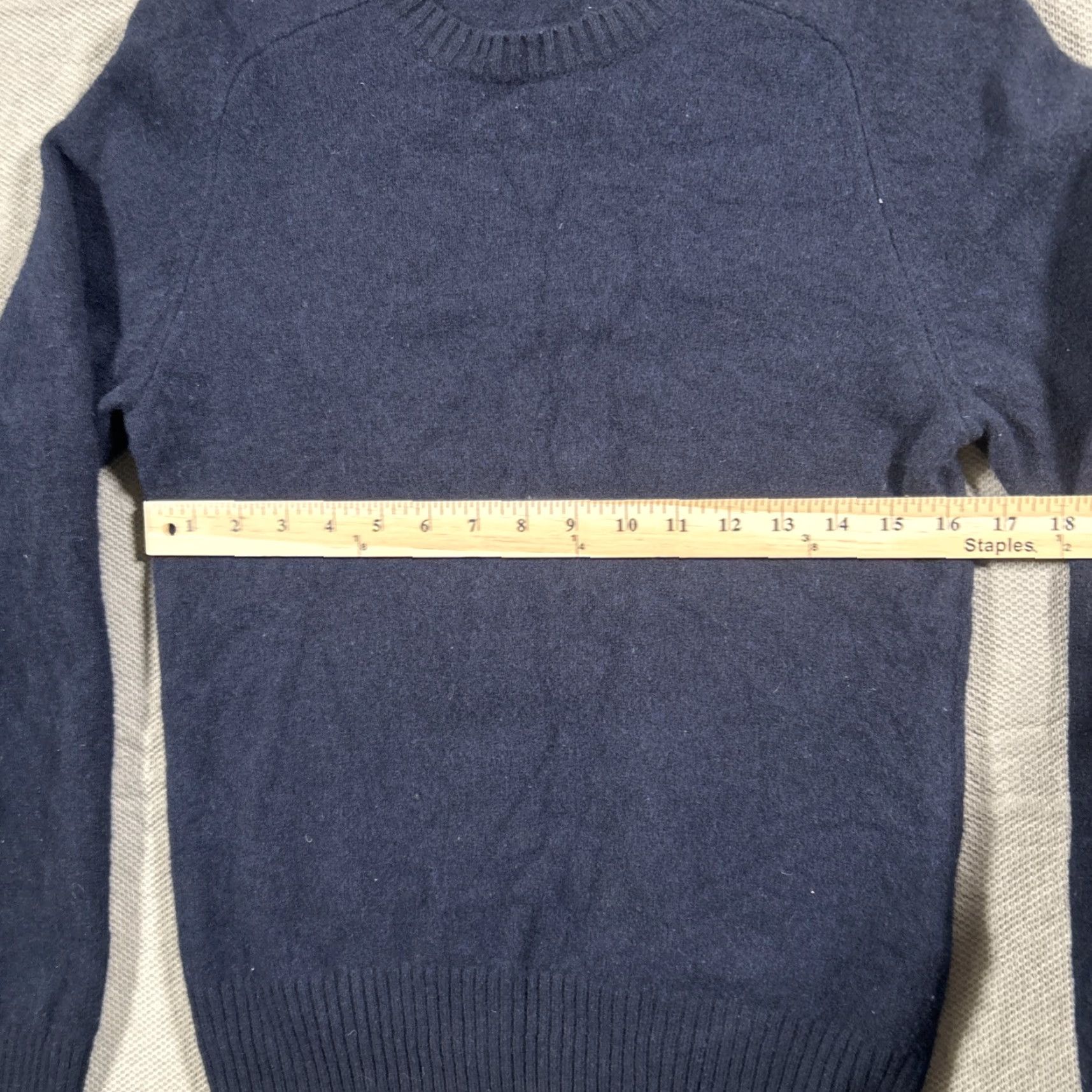 Uniqlo Uniqlo Sweater Womens Size Small Black 100% Wool Lightweight Crew Neck Size S / US 4 / IT 40 - 5 Thumbnail