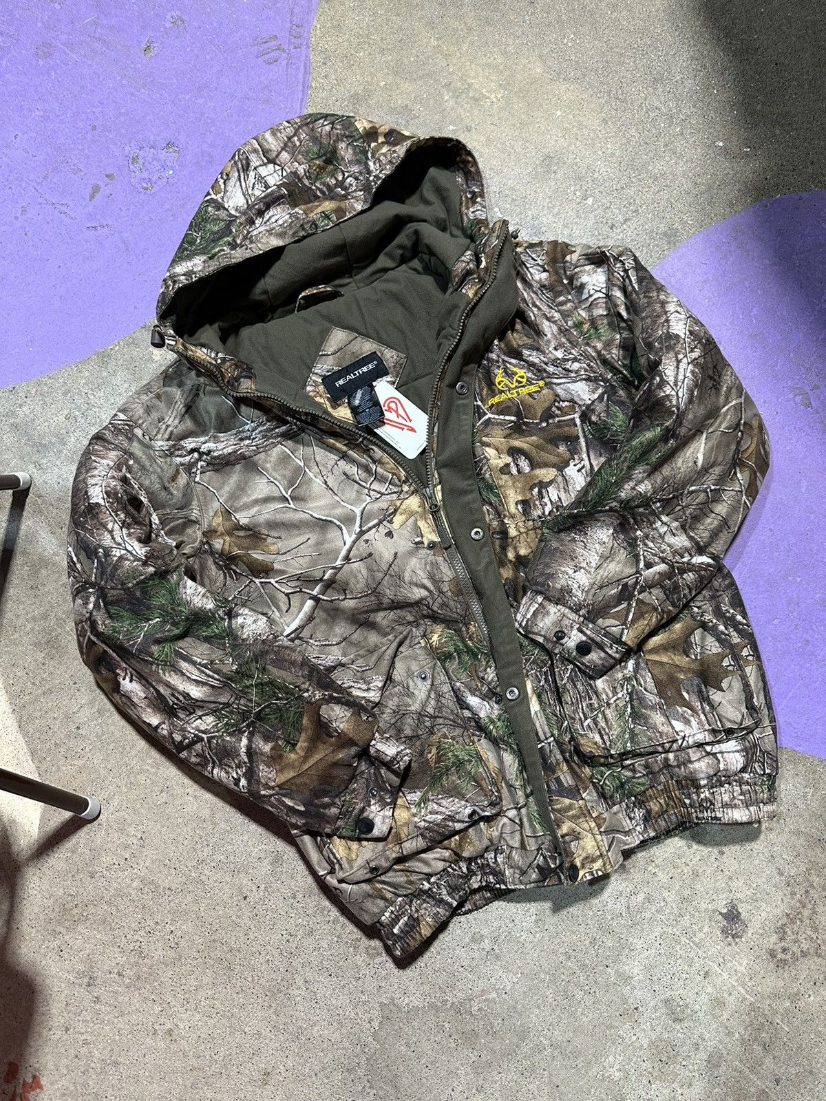 Vintage Realtree Camo Hooded Bomber Style Jacket | Grailed