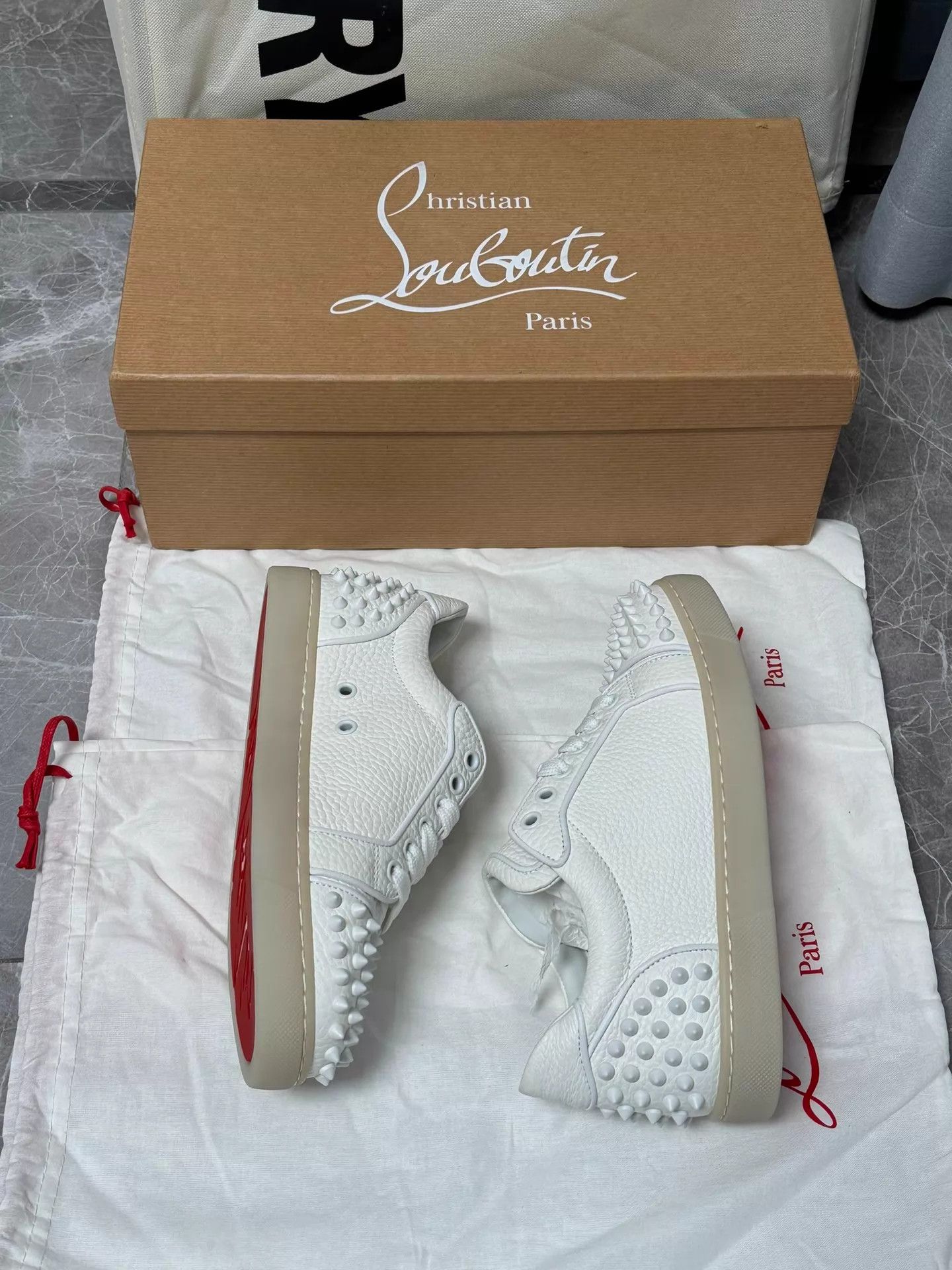 Christian Louboutin Christian Louboutin White Leather Studded 36 Sneakers Size US 5.5 / IT 35.5 - 6 Thumbnail