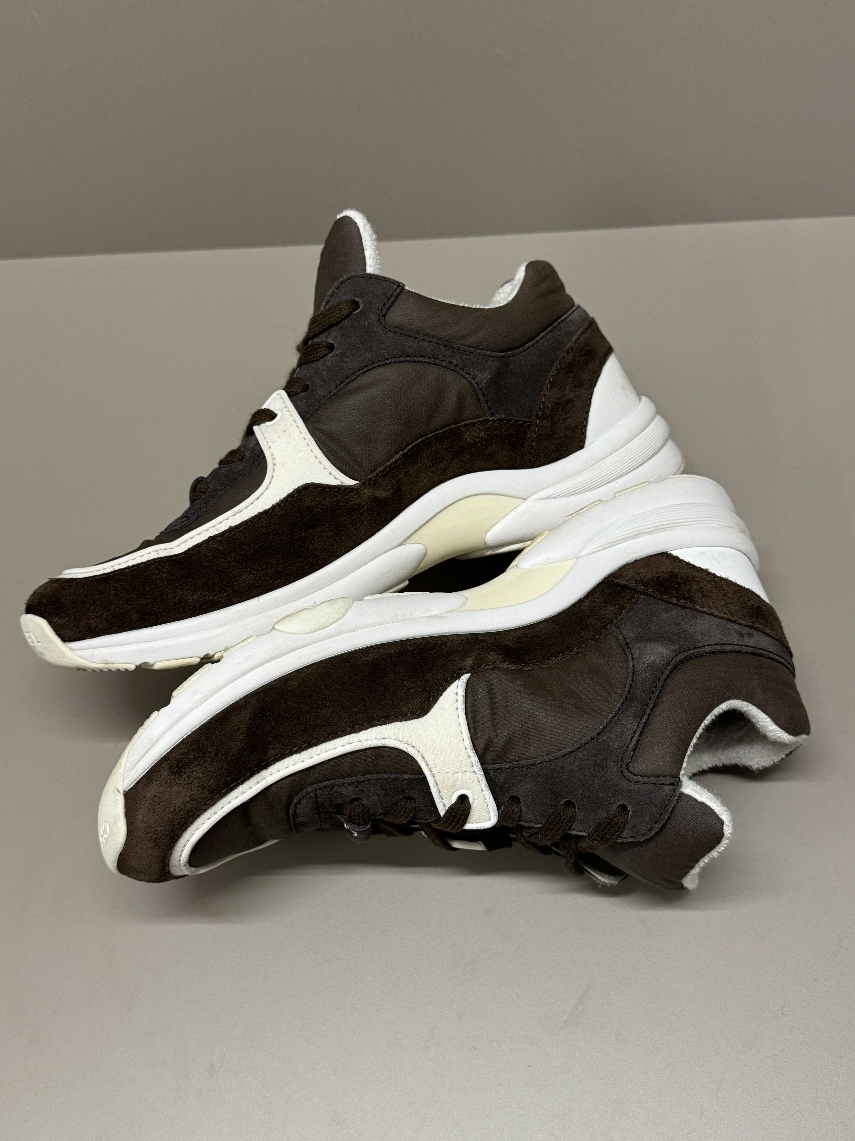 Chanel Chanel suede sneakers brown and white Size US 8 / IT 38 - 3 Thumbnail