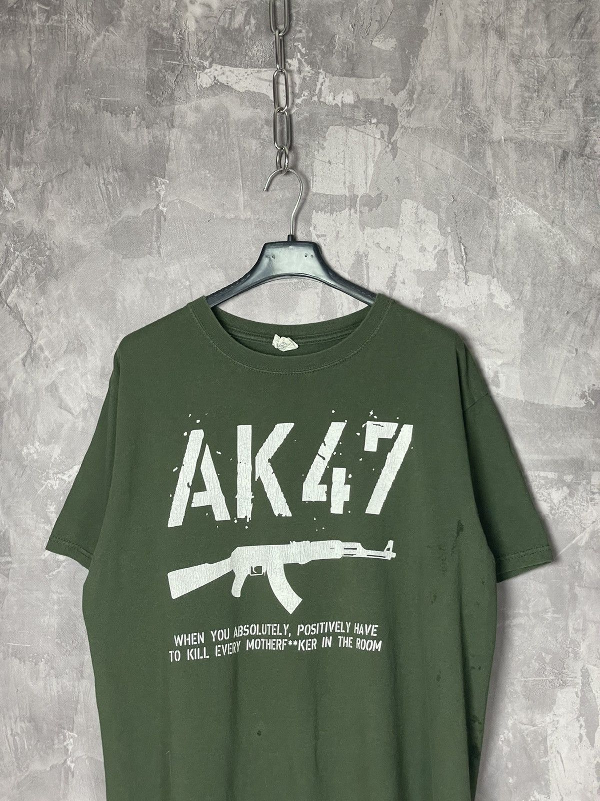 Vintage Vintage AK-47 Weapons Terror Y2K T-shirt Size M Size US M / EU 48-50 / 2 - 3 Thumbnail