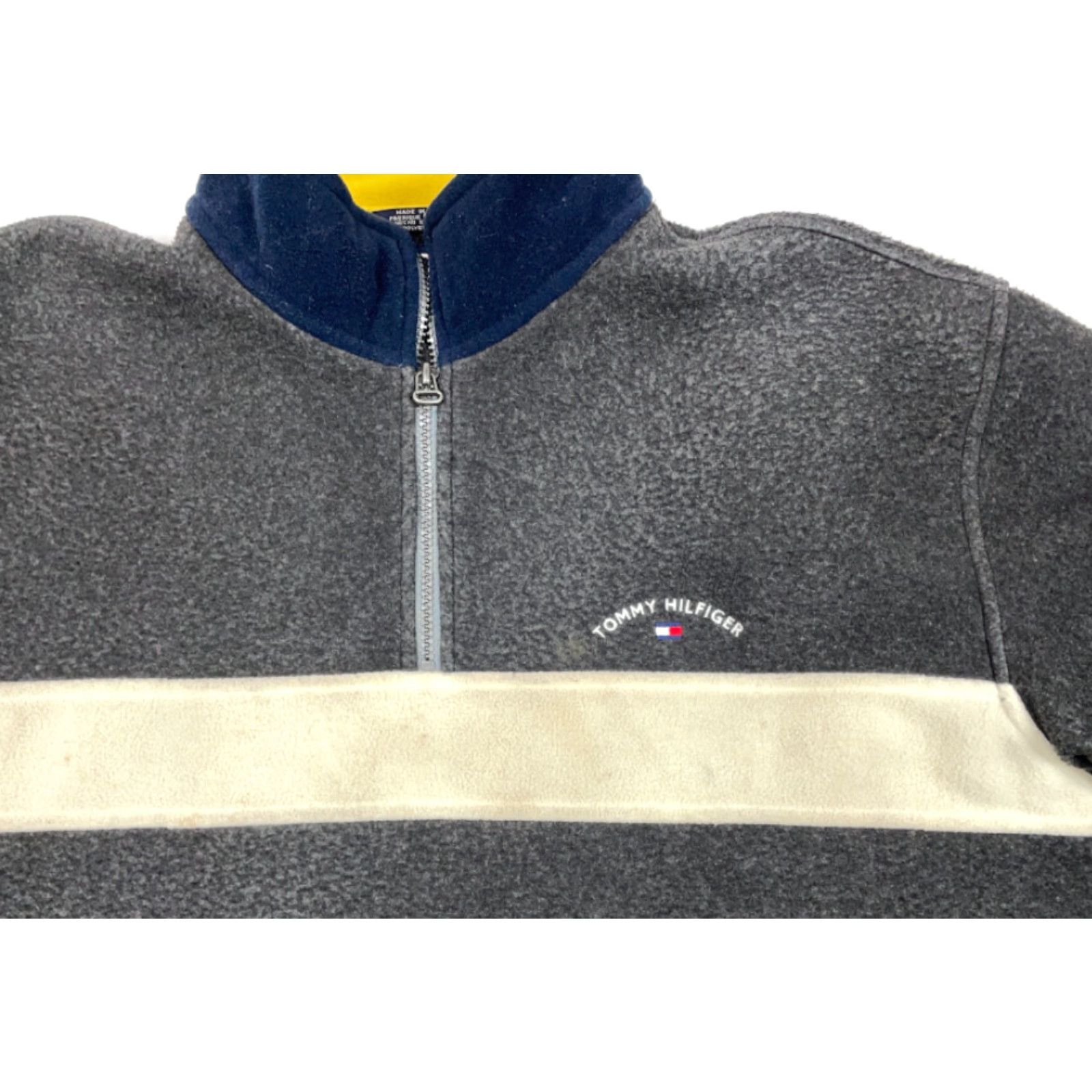 Tommy Hilfiger VINTAGE Tommy Hilfiger Gray 1/4 Zip Pullover Fleece Adult XL Embroidered Spell Out Jacket Men Regular Gray 90s Hipster Retro Casual Zip Size US XL / EU 56 / 4 - 3 Thumbnail