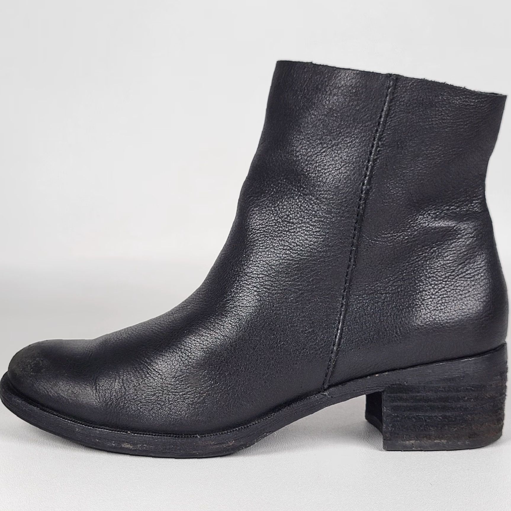 Vintage VINTAGE Women’s 7M Kork-Ease Zip On Ankle Boot Mayten Black Leather K54003 Size US 7 / IT 37 - 6 Thumbnail