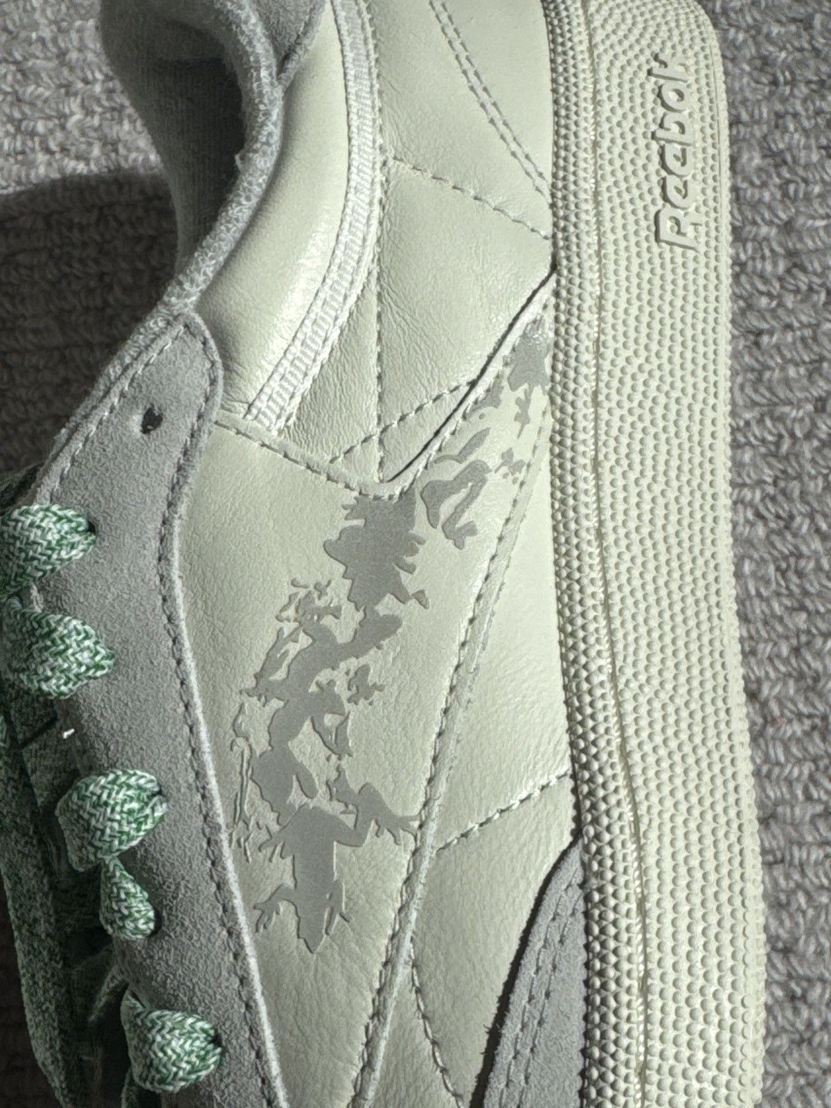 Reebok FRIENDS WITH ANIMALS Club C Size US 9.5 / EU 42-43 - 8 Thumbnail