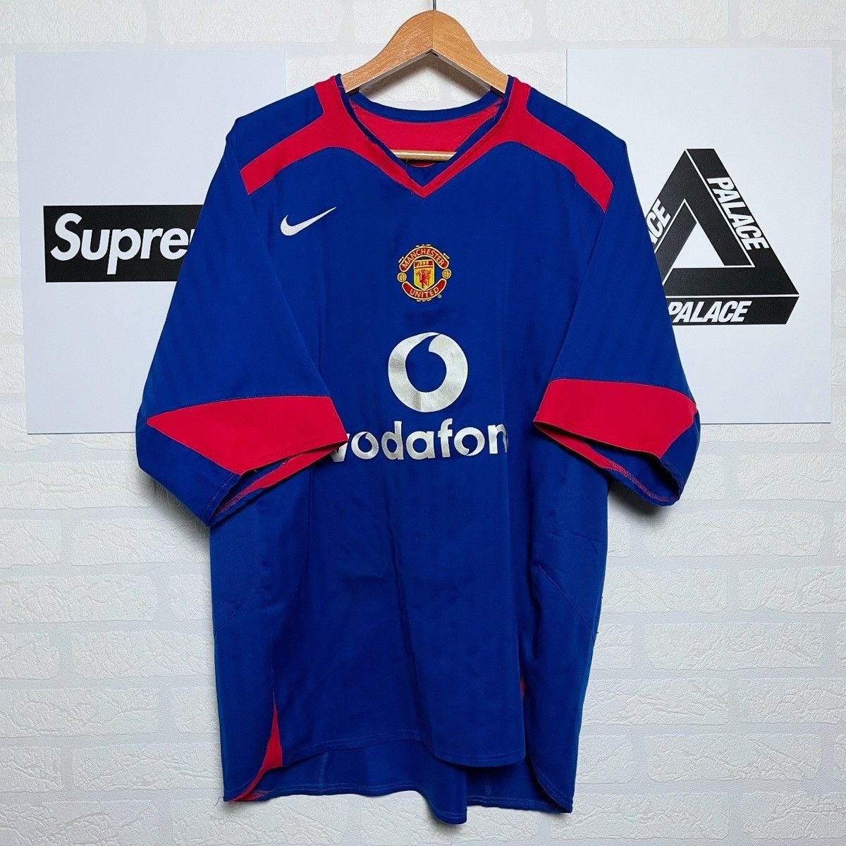 Nike × Vintage Vintage Blue Jersey Manchester United 2005/2006 Nike Size US XL / EU 56 / 4 - 1 Thumbnail