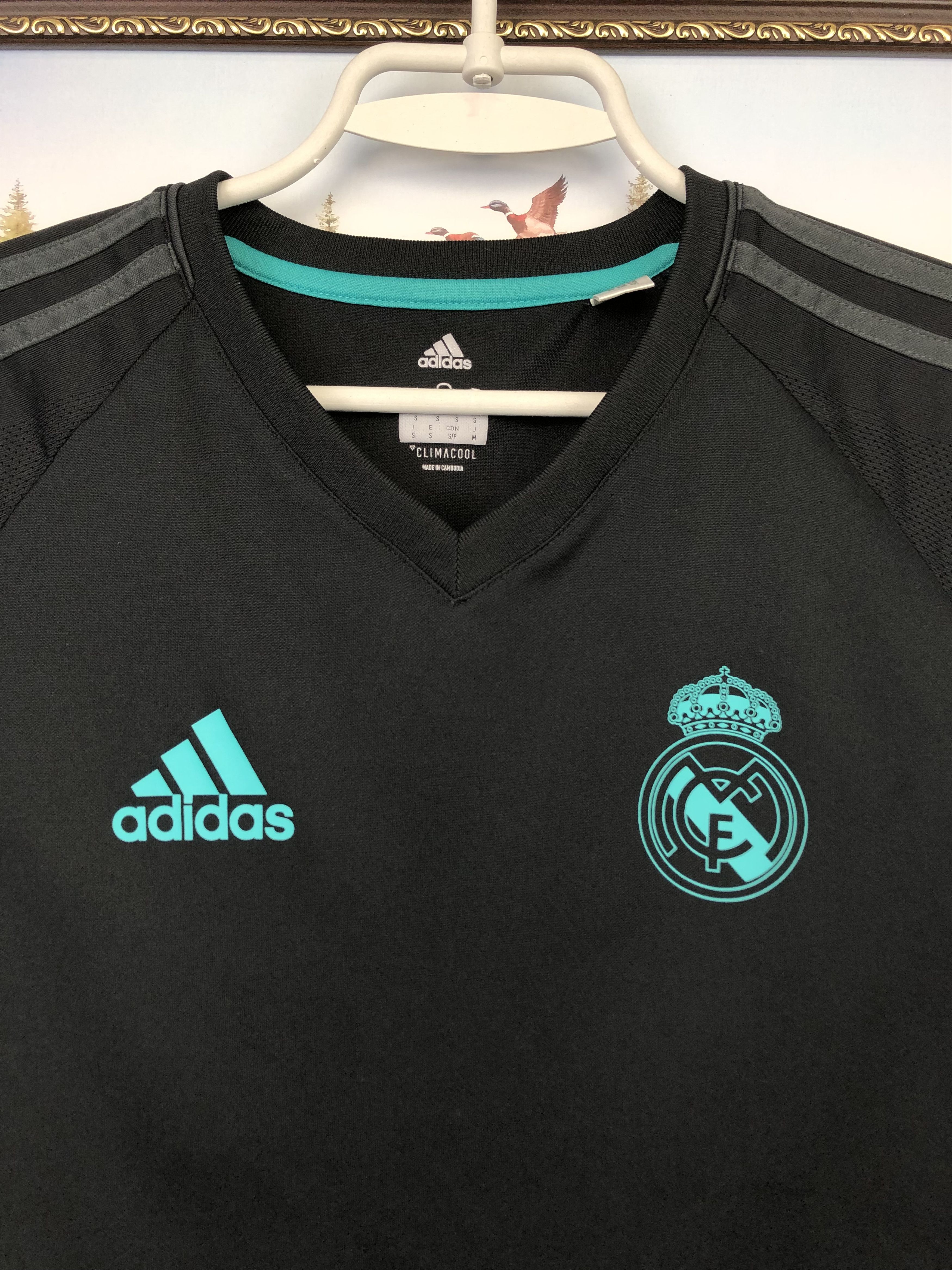 Adidas Real Madrid Football Shirt Soccer Black Jersey Adidas Size US XS / EU 42 / 0 - 3 Thumbnail