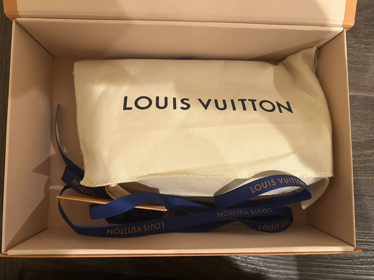 Louis Vuitton Louis Vuitton x Takashi Murakami Cosmetic Pouch Size ONE SIZE - 5 Thumbnail