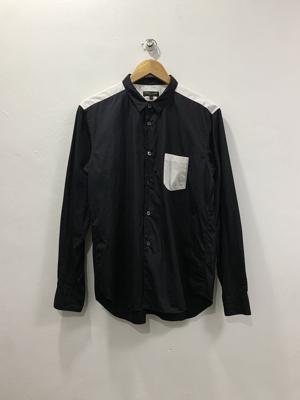 Comme des Garcons Homme Plus COMME des GARÇONS HOMME PLUS AD2011 TWO-TONE BUTTON-UP SHIRT Size US S / EU 44-46 / 1 - 1 Thumbnail