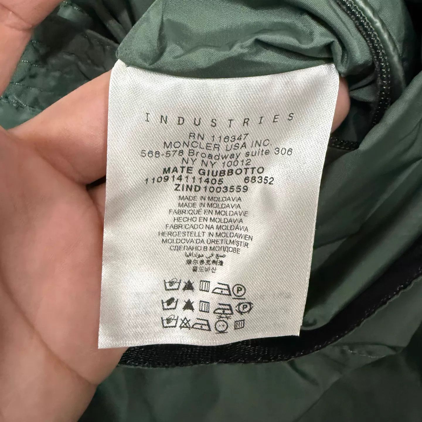 Moncler Moncler Green Logo Nylon Jacket Size 3 9/10 Size L / US 10 / IT 46 - 4 Thumbnail