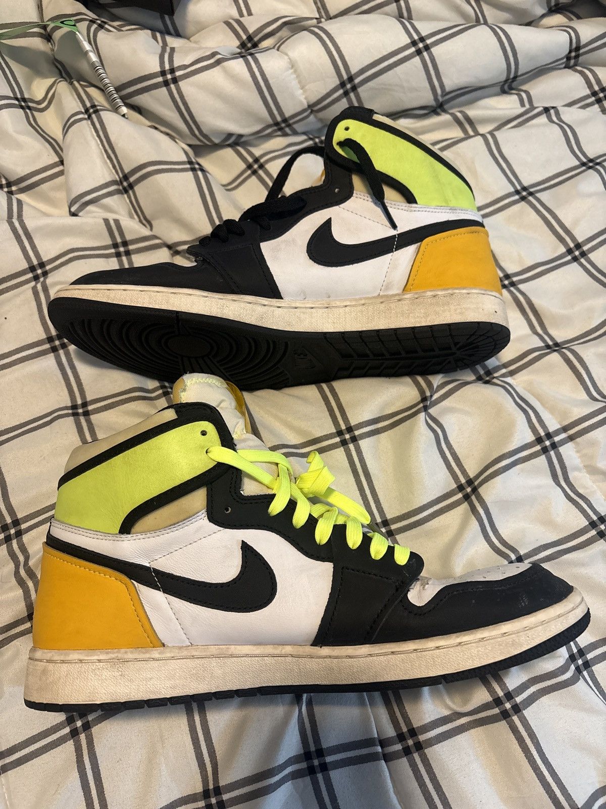 Nike Air Jordan 1 Retro High OG Size US 13 / EU 46 - 2 Thumbnail