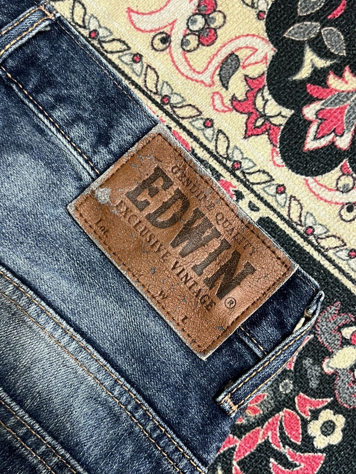 Edwin Edwin Exclusive Vintage Blue Faded Washed Distressed Jeans Size US 29 - 8 Thumbnail