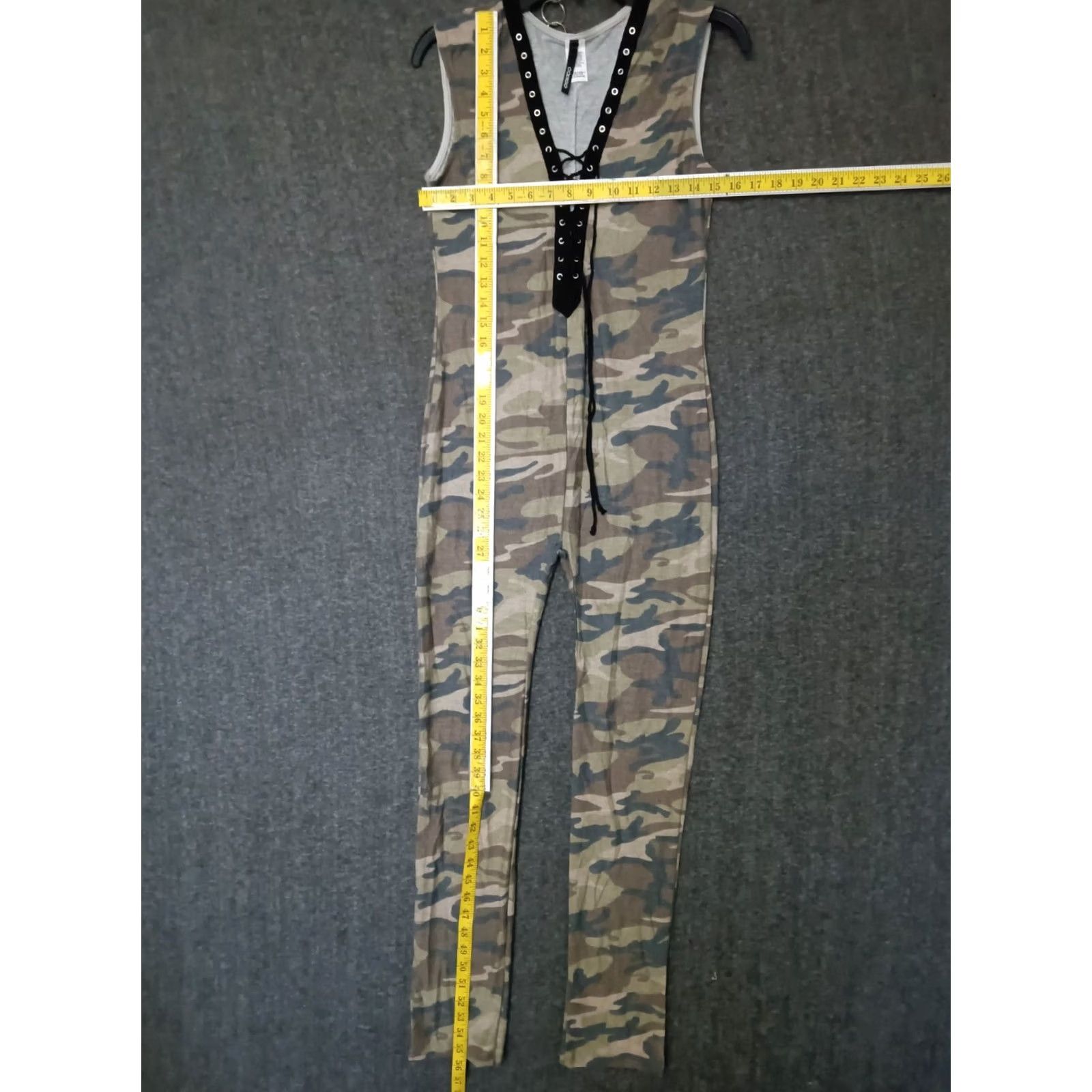 Vintage codigo Jumpsuit XL One Piece Body Suit Camouflage Sleeveless V-Neck Size 40" / US 18 - 4 Thumbnail