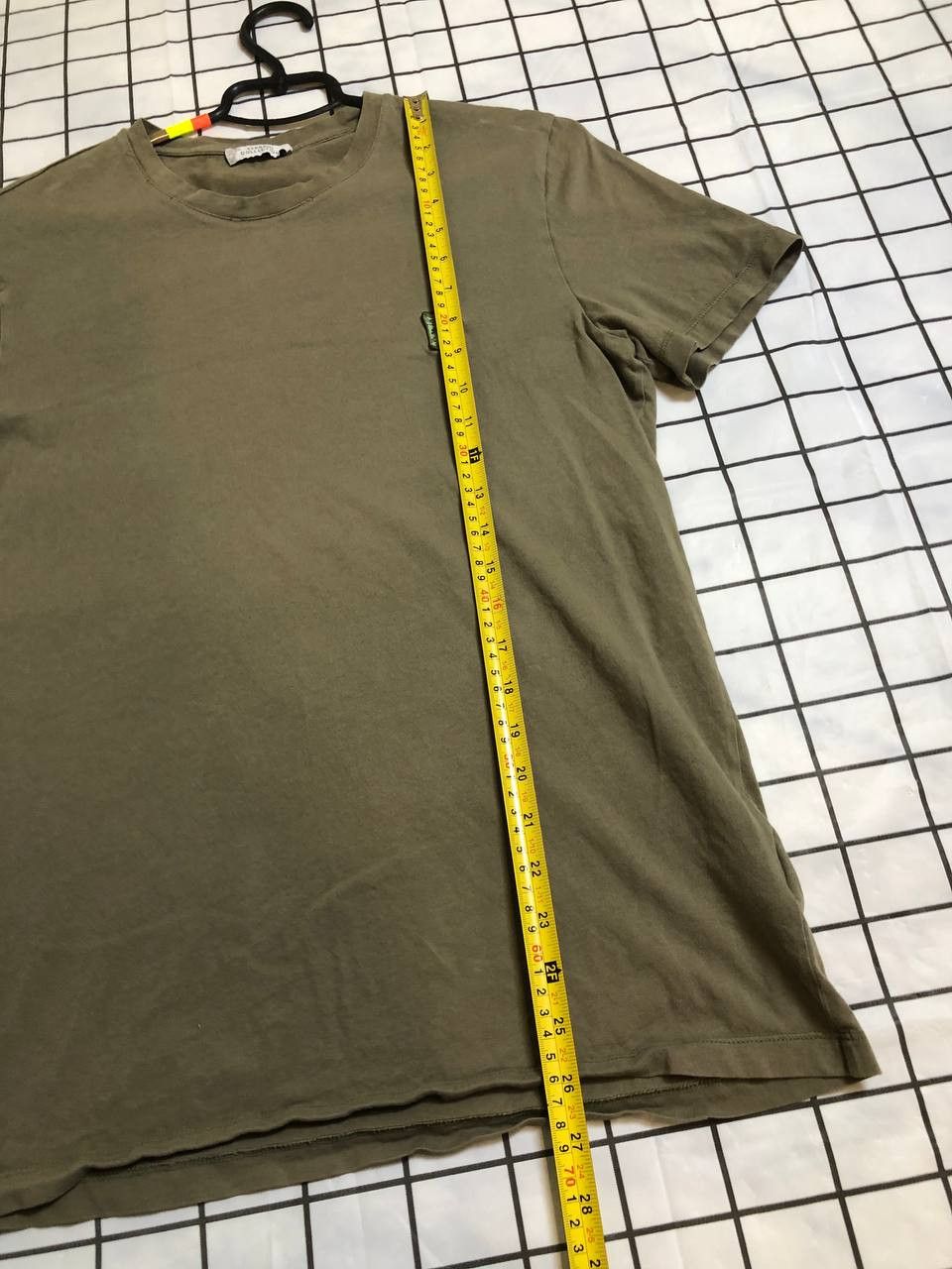 Versace Y2K Vintage Versace Rivets Green T Shirt Size US M / EU 48-50 / 2 - 5 Thumbnail
