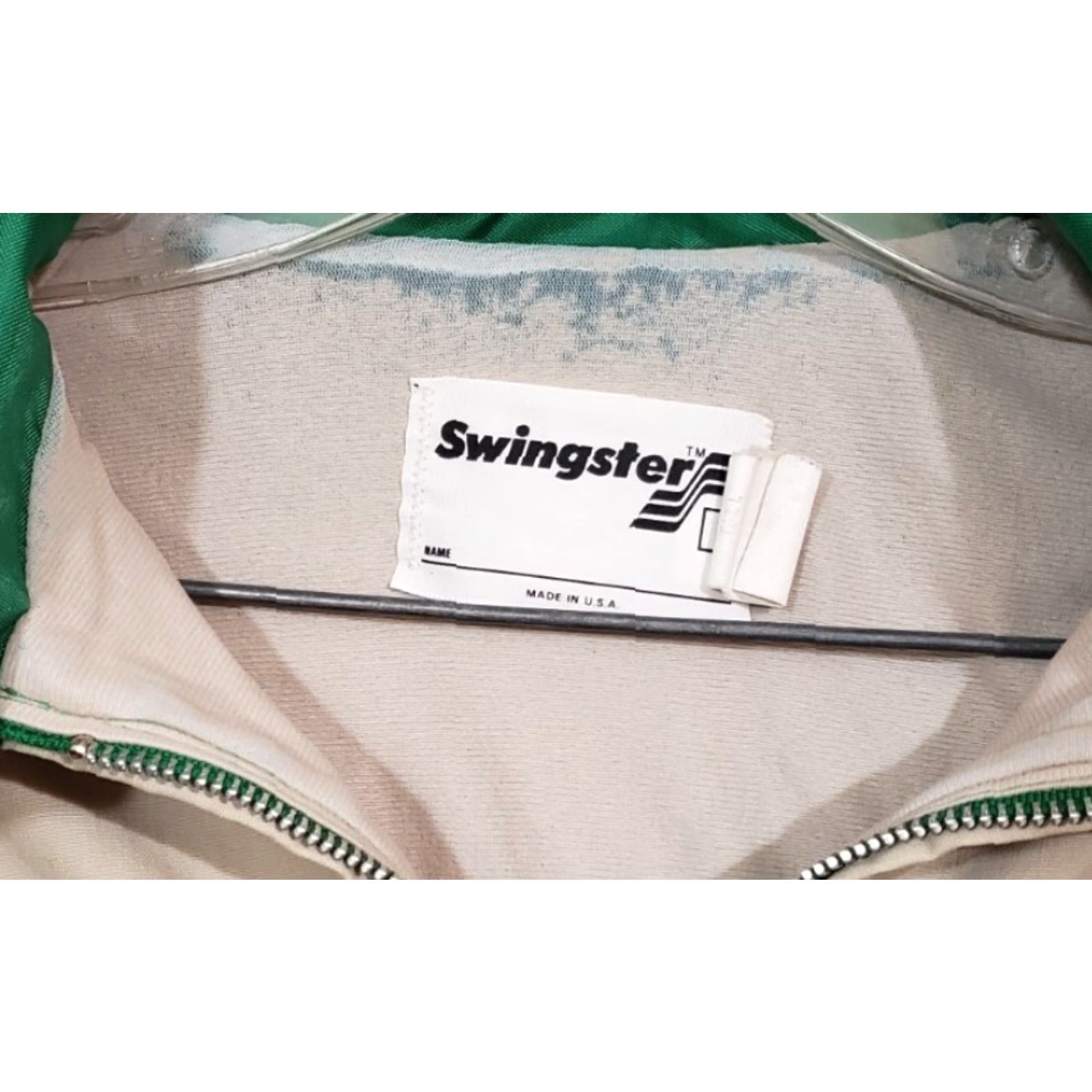 Vintage VINTAGE Swingster Pioneer Seed Full Zip Satin Jacket Men L USA Green Satin Full Zip Windbreaker Jacket Mens Size Large USA Swingster Pioneer Seed Size US L / EU 52-54 / 3 - 3 Thumbnail