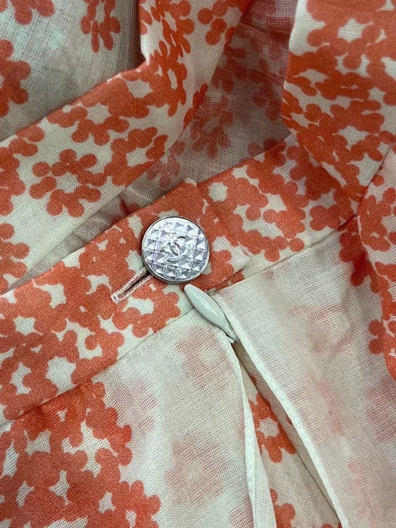 Chanel Chanel Pink daisy print skirt Size 42" / US 20 - 4 Thumbnail
