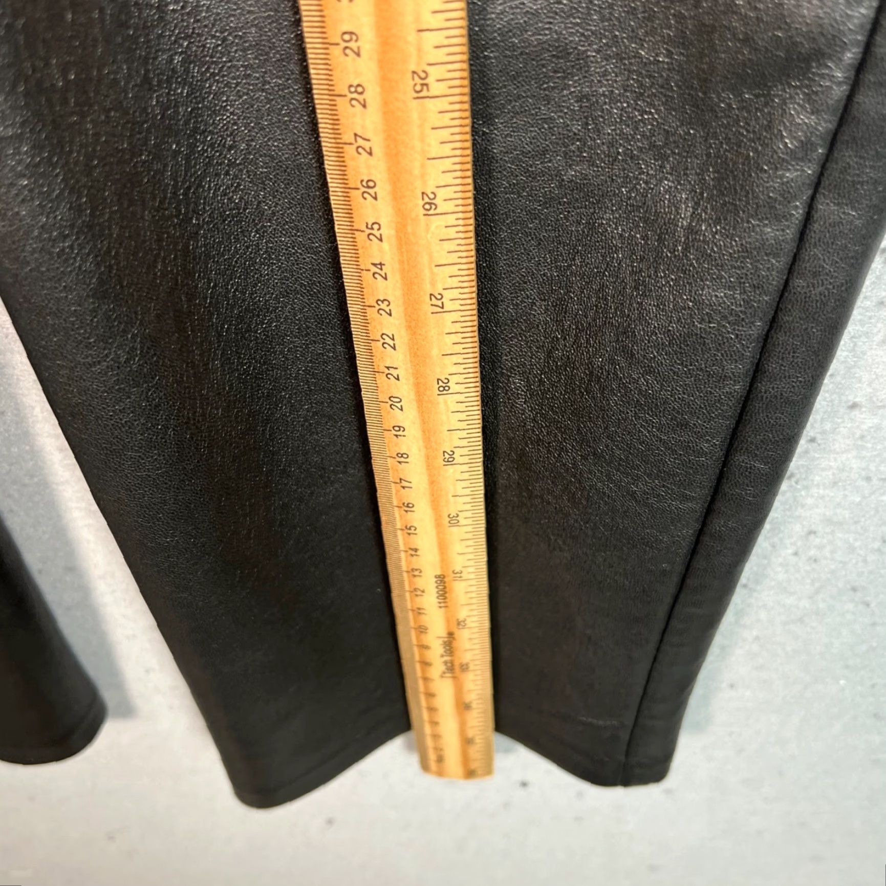 Vintage Wilfred Faux Leather Black High-Waisted Straight-Leg Pants Womens Size 2 Size 26" / US 2 / IT 38 - 6 Thumbnail