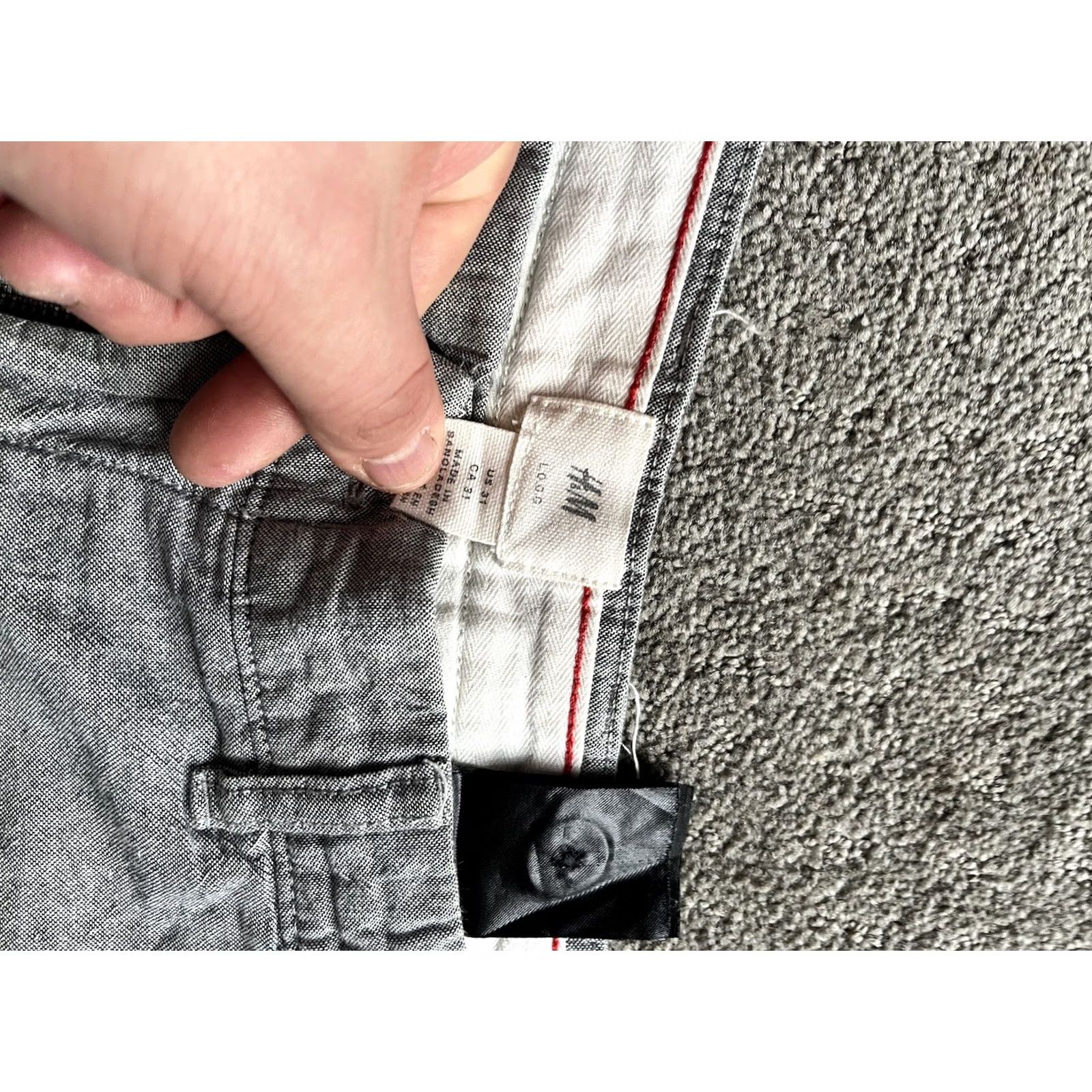 H&M H&M LOGG Chino Shorts Men Size 31 Gray Shorts Zip Fly Button Closure Belt Loops Cotton Regular Front Flat Front Vintage? Size US 31 - 3 Thumbnail
