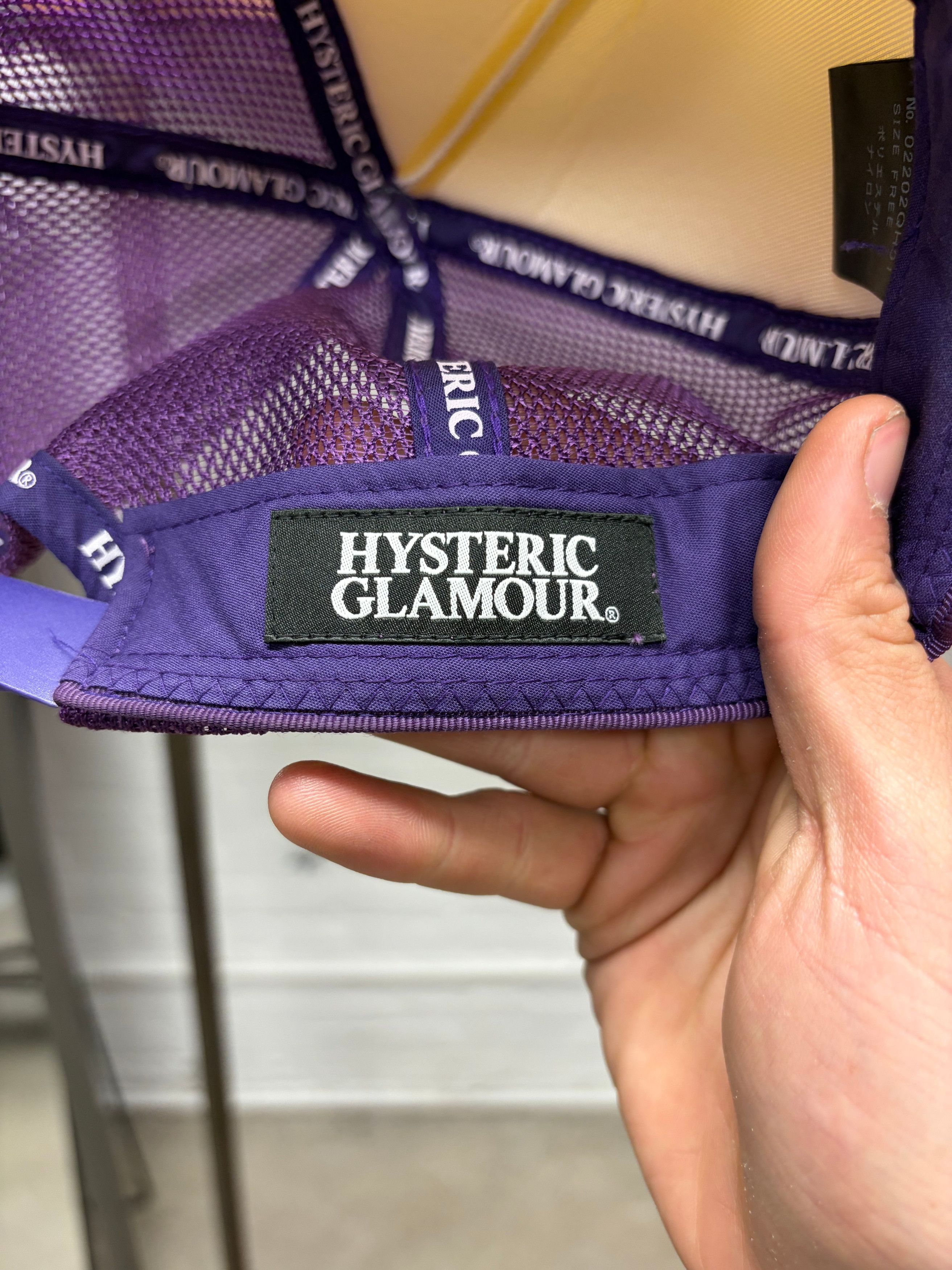 Hysteric Glamour Hysteric Glamour ‘Vixxen Triangle’ Mesh Trucker Hat Size ONE SIZE - 5 Thumbnail