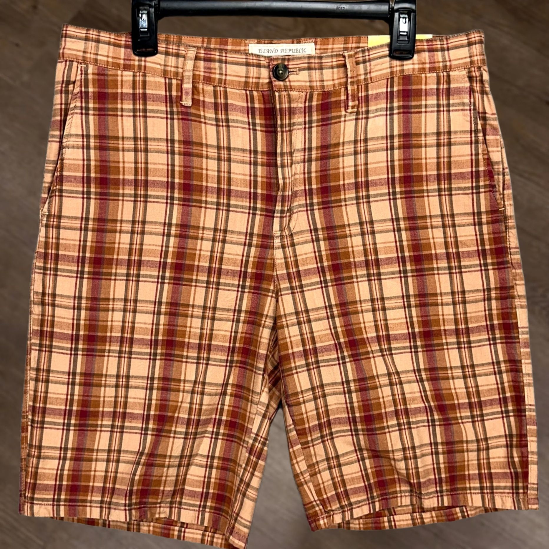 Vintage VINTAGE Island Republic Mens Khakis Shorts 34 Orange Red Plaid Flat Front Casual NEW Size US 34 / EU 50 - 1 Thumbnail
