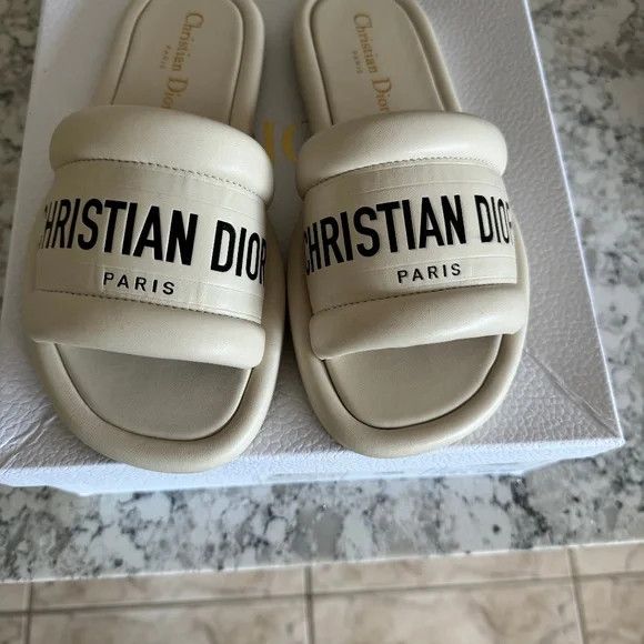 Dior os11x0624 Lambskin Embossed Slide in Off White & Black Size US 6 / IT 36 - 1 Thumbnail