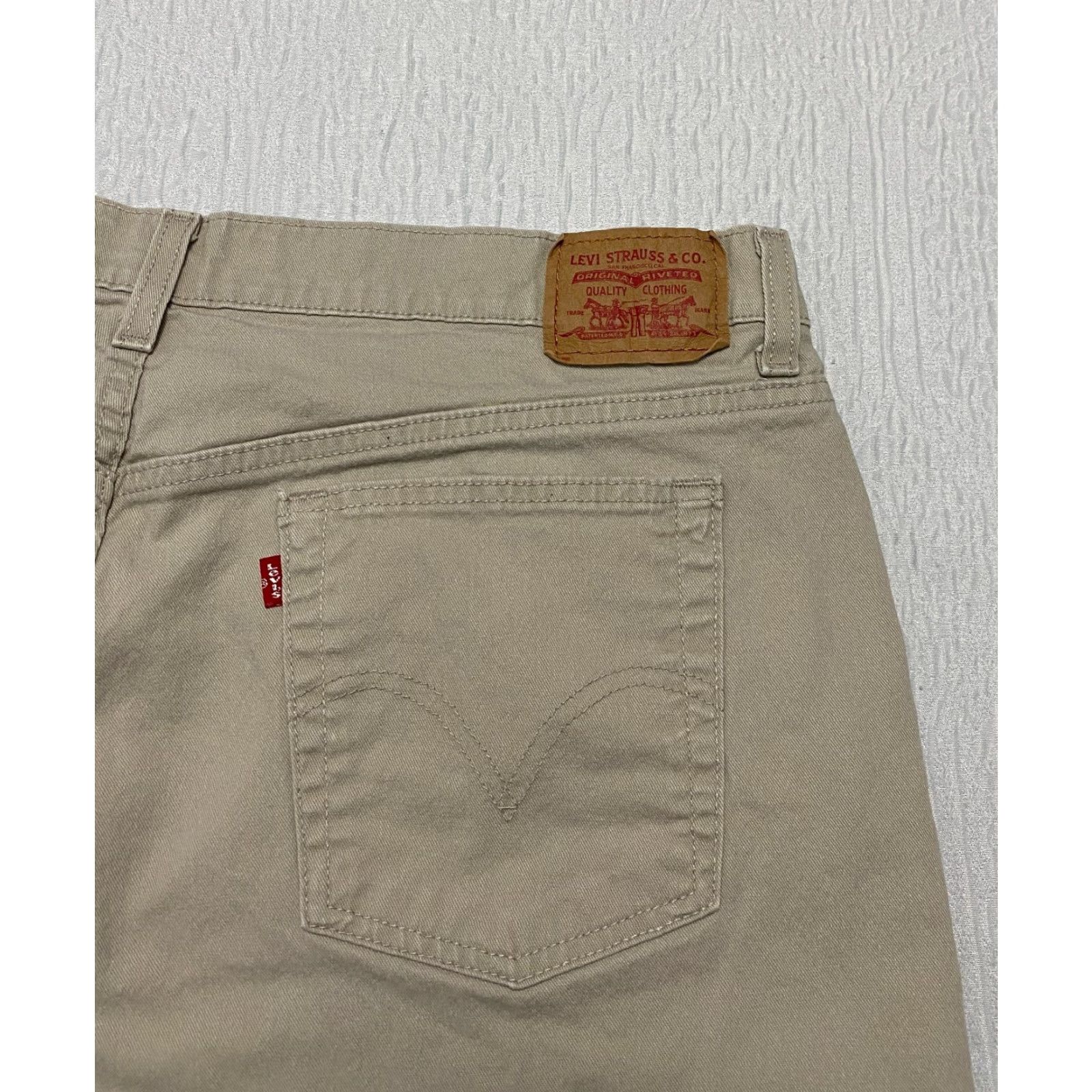 Levi's VINTAGE Levi's Capris Women 18 Beige Denim Stretch Slim 5-Pocket Design Levi's Jeans Womens Size ONE SIZE - 3 Thumbnail