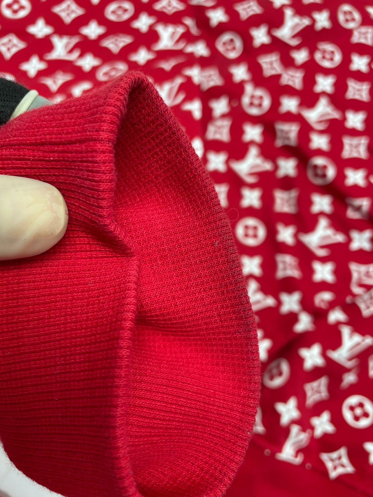 Louis Vuitton Louis Vuitton Co-branded Red Full Print Hoodie -DMC Size US XL / EU 56 / 4 - 7 Thumbnail