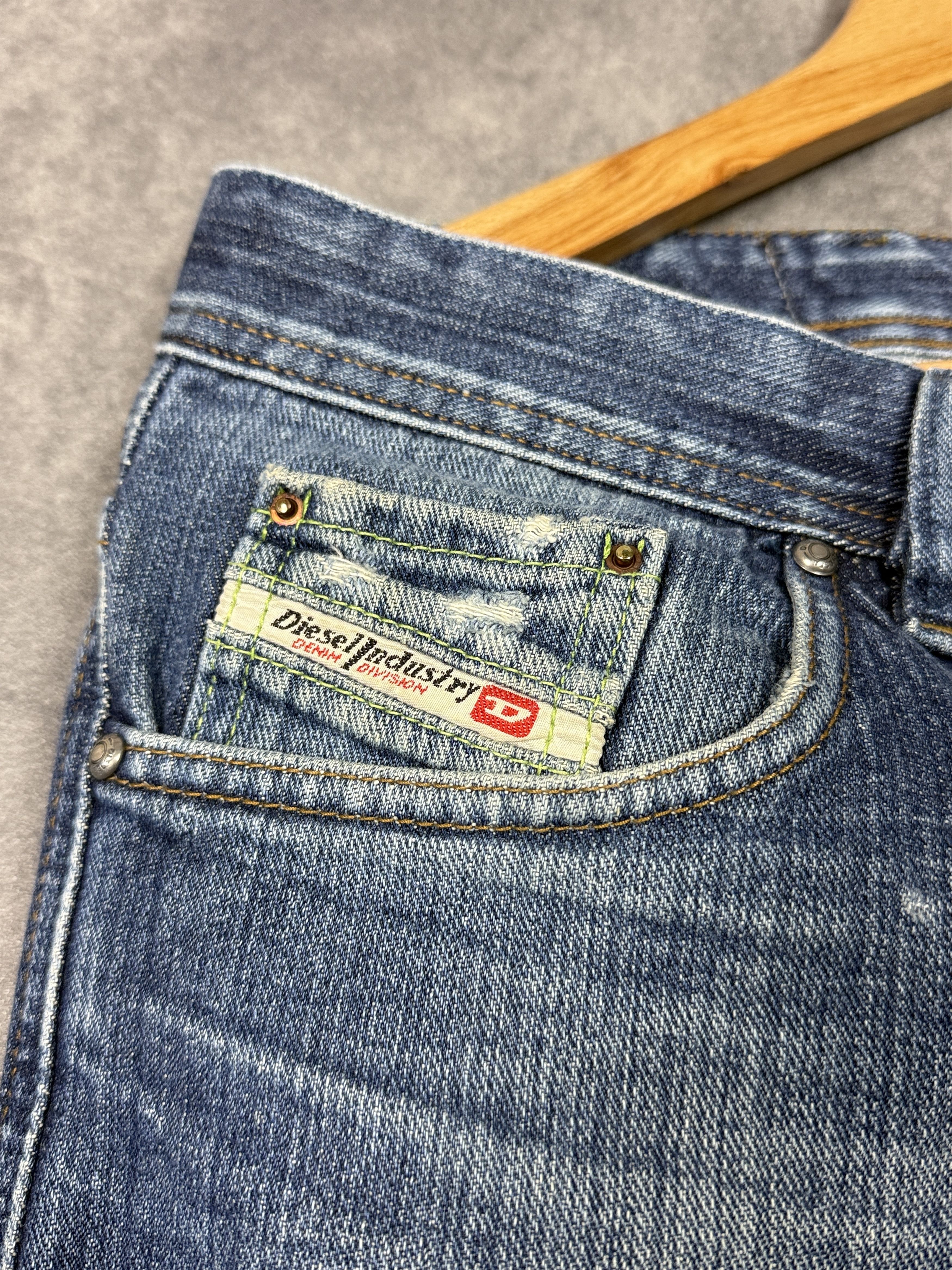 Diesel Diesel denim jeans light blue classic wide fit Size US 33 - 3 Thumbnail