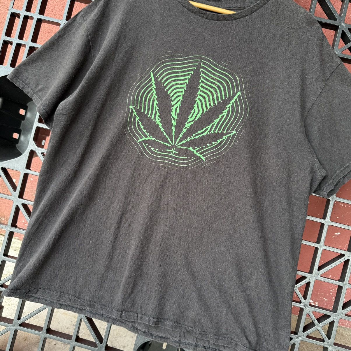 Vintage Vintage Ganja Marijuana Rasta Graphic Tee Size US XL / EU 56 / 4 - 5 Thumbnail