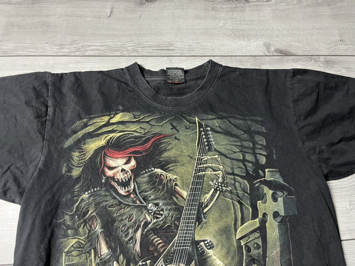 Band Tees Vintage Skull rock band Tshirt size Large y2k Size US L / EU 52-54 / 3 - 3 Thumbnail