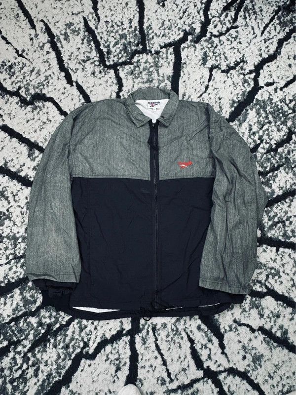 Reebok Vintage Reebok Windbreaker Jacket Gray Black L Size US L / EU 52-54 / 3 - 1 Thumbnail