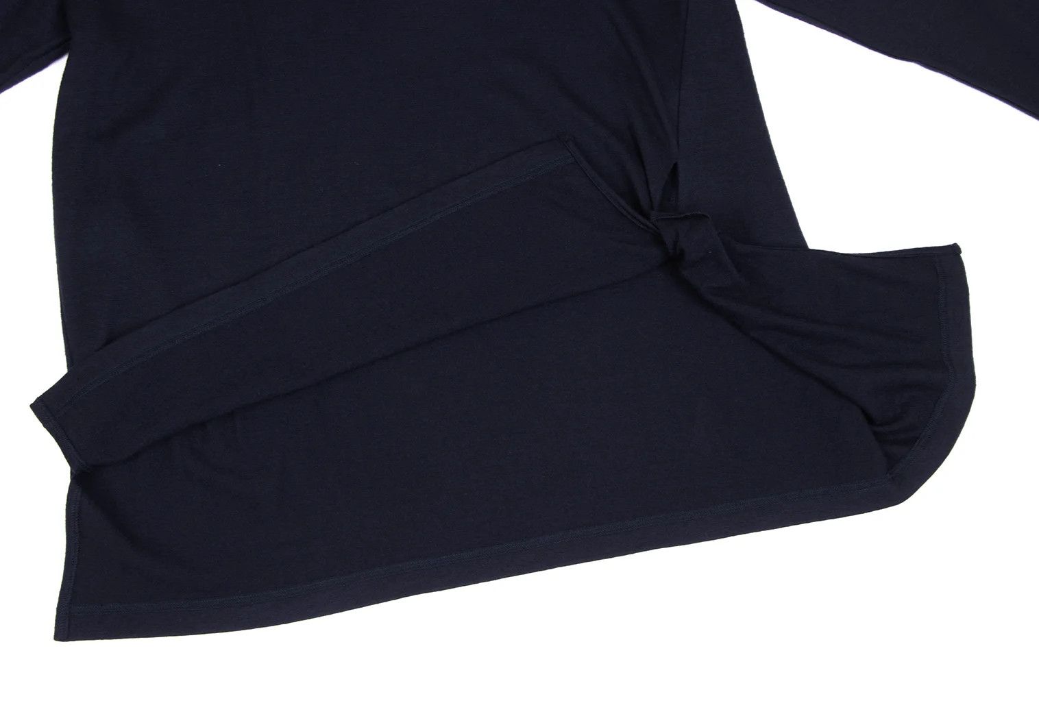Yohji Yamamoto Twisted Design Wool Knit Top in Navy Blue Size US L / EU 52-54 / 3 - 8 Thumbnail