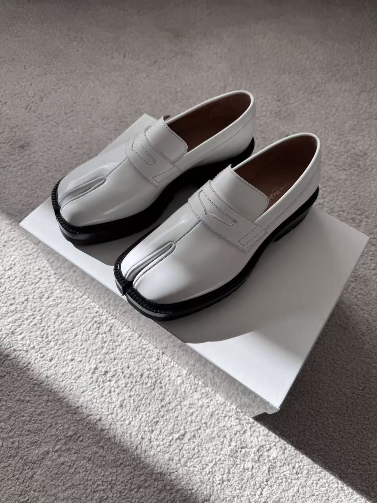 Maison Margiela Maison Margiela Tabi Loafers Brand New Size US 7 / IT 37 - 12 Thumbnail