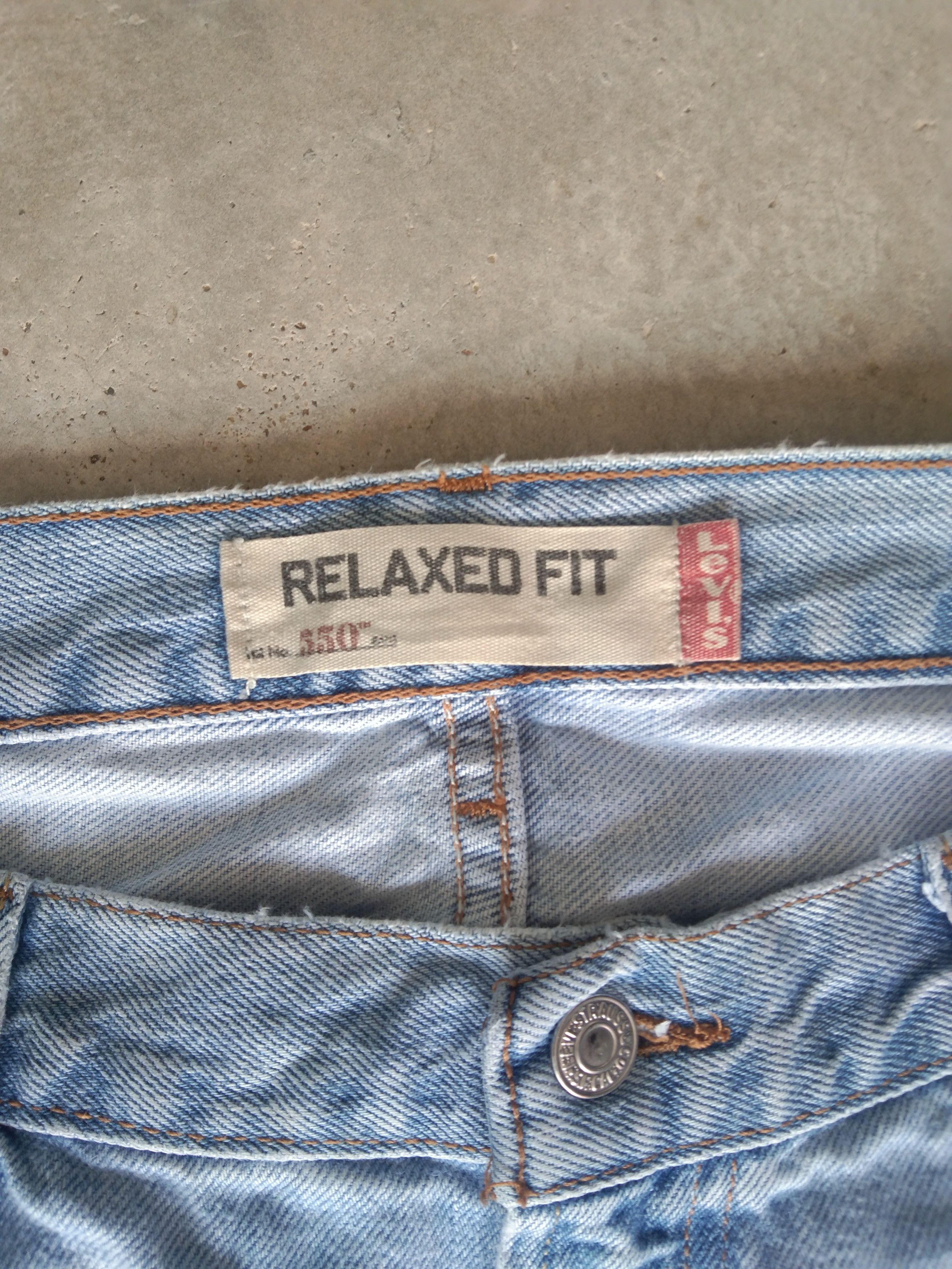 Levi's Vintage Levi's Jeans 550 Light Wash Relaxed Fit Denim 38x32 Size US 38 / EU 54 - 7 Thumbnail